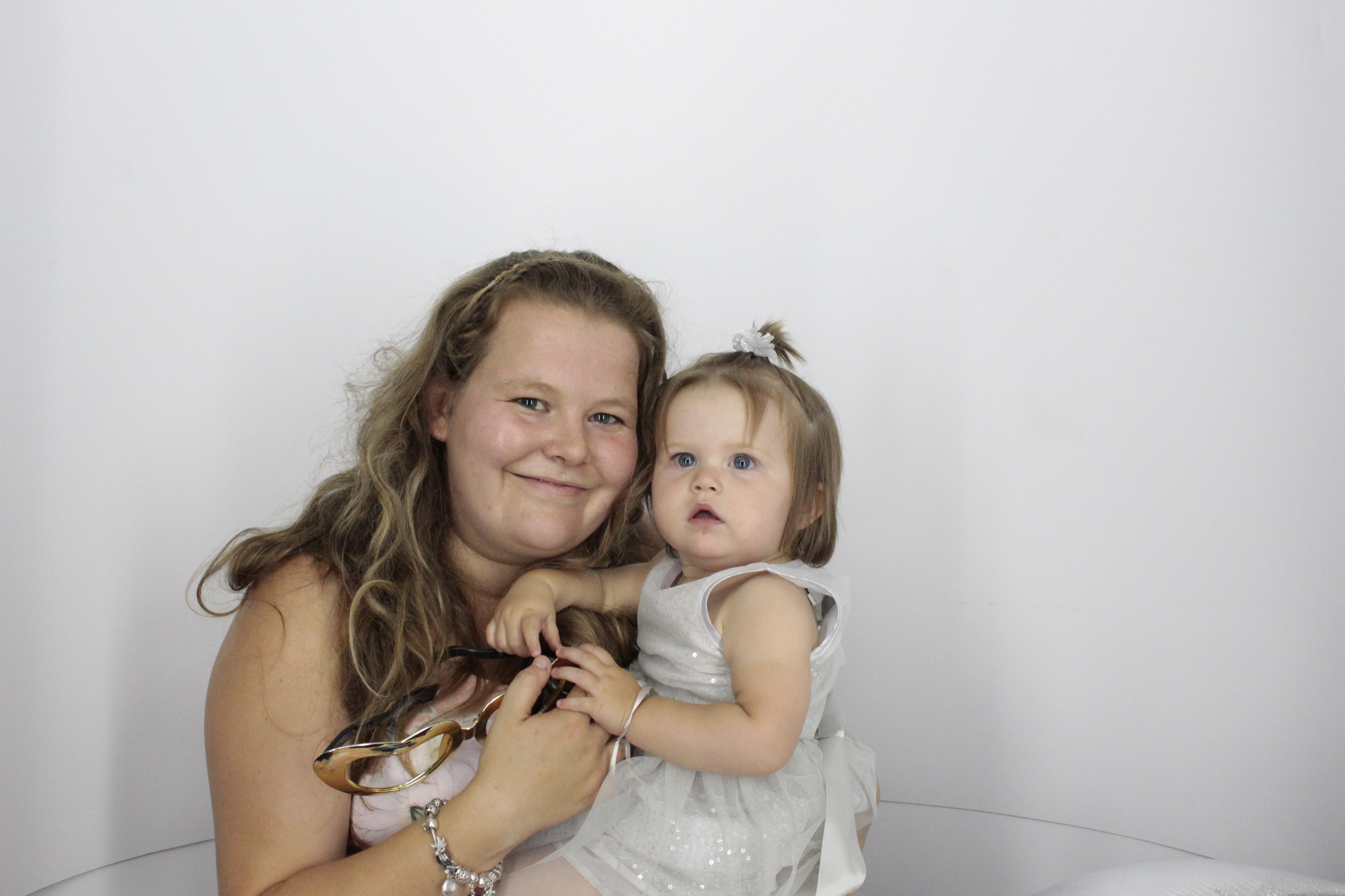 Ellesse's 21st Birthday | View more photos from the event at gallery.myphotoboothexperience.co.uk/u/MyPhotoBoothExperienceLtd/Ellesses-21st-Birthday